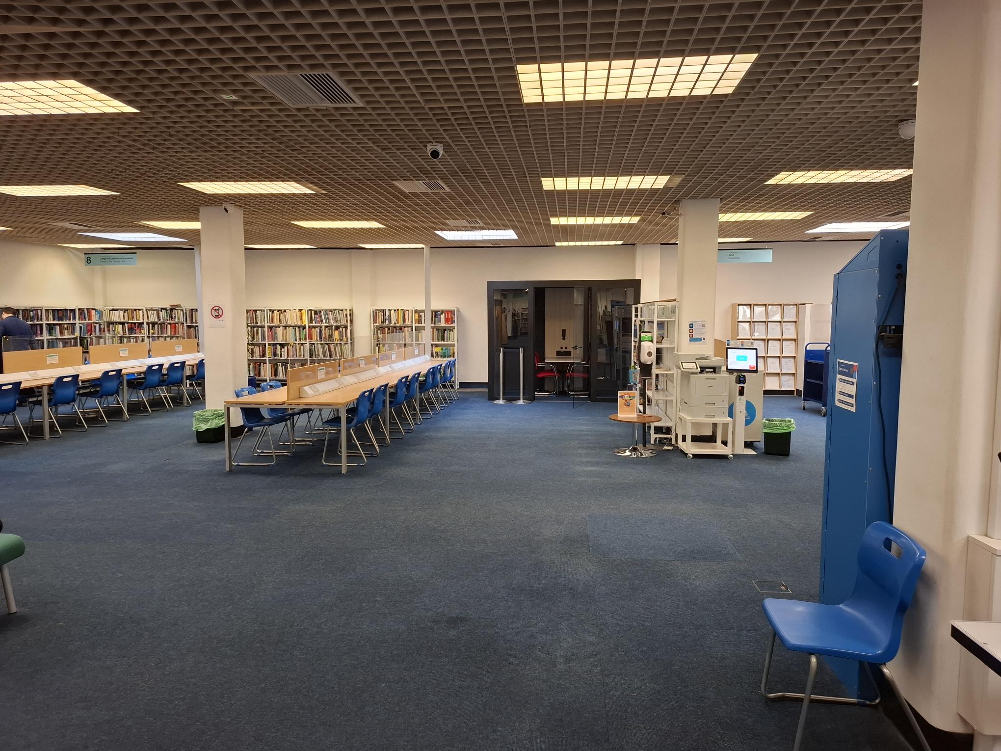 A photo of Dublin Central Library's work stations.